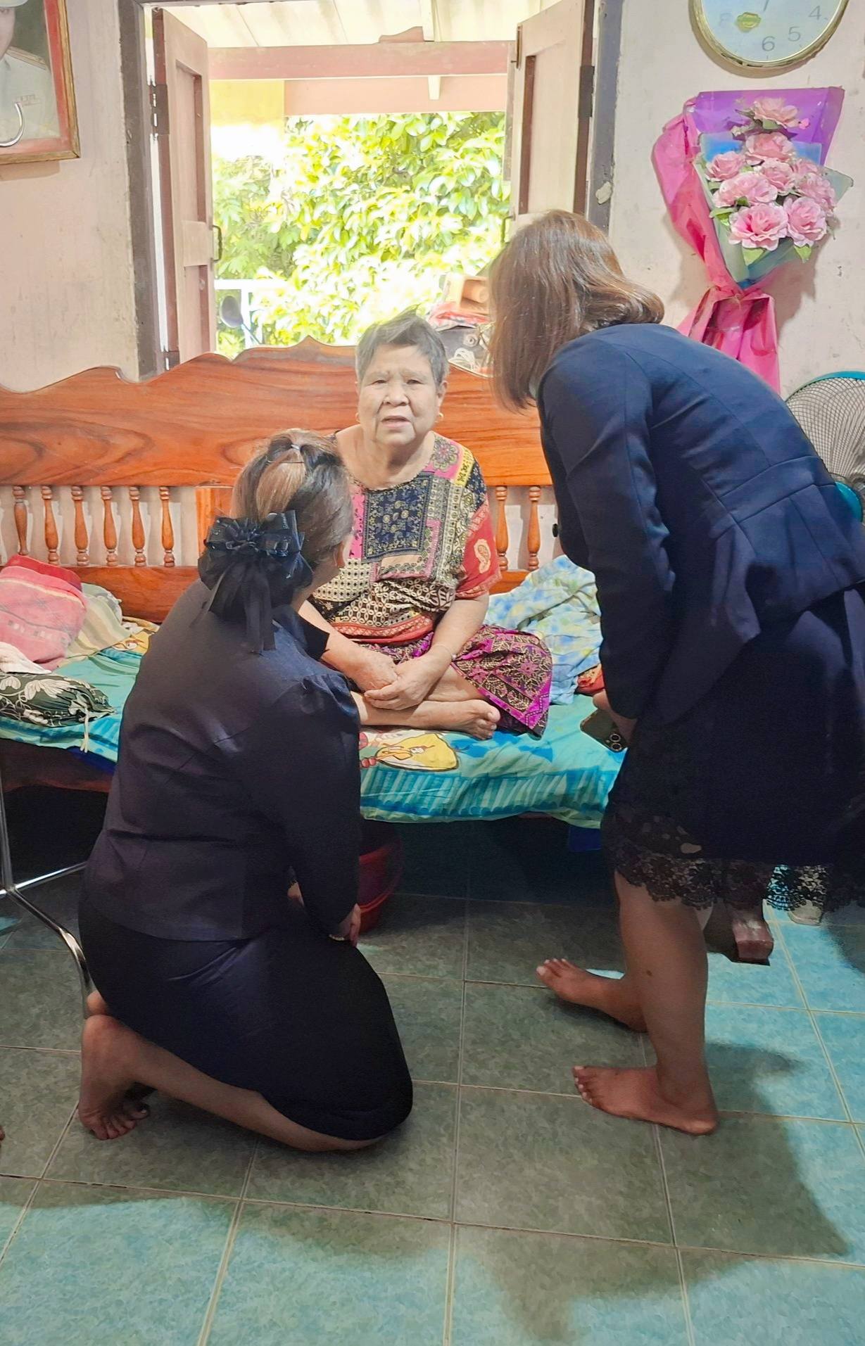 สวัสดิการต้องชัด. สิทธิของรัฐต้องเข้าถึง
#เยี่ยมผู้สูงอายุ #ผู้พิการ
ขอบคุณผู้ใหญ่บ้านและพี่ๆอสม.หมูที่ 3 เป็นอย่างสูง